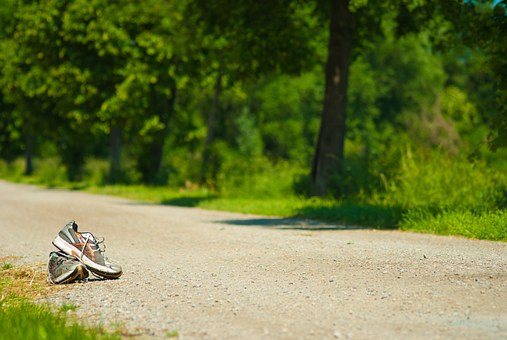 Przydatne wskazówki dotyczące kupowania butów sportowych online